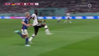 imagine doing this & losing 2-1😭😭