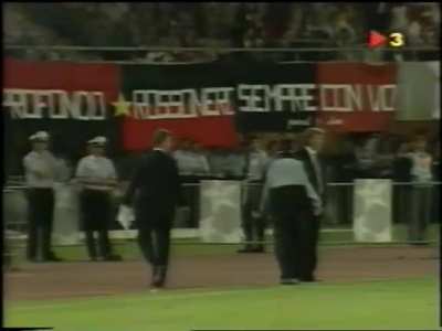 On This Day in 1995 : Louis van Gaal's Karate kick [Milan-Ajax UCL final]
