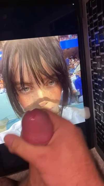 Billie Eilish gets her face absolutely covered in thick warm cum 🥵 🥵 🥵