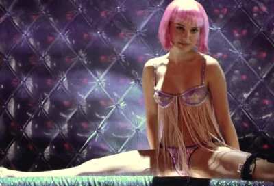 Natalie Portman in the movie Closer [2004]. Many loads were lost to her in this film.