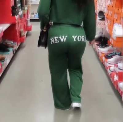 That booty fat asf 🍑😋