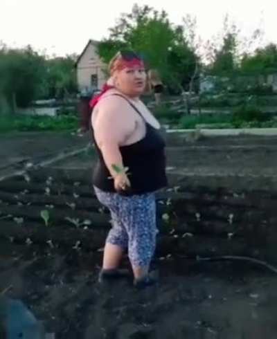 Раскачалась