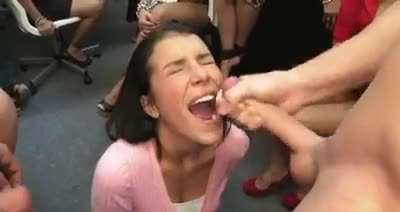 Old But Gold: Amateurs With Mouths Full Of Dicks (x-post /u/IL<wbr>ikeMa<wbr>kingP<wbr>ornGi<wbr>fs)