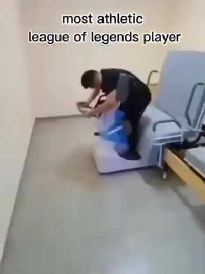 Literalmente eu (cara que joga os 2 lols KKKKKKKKKK)
