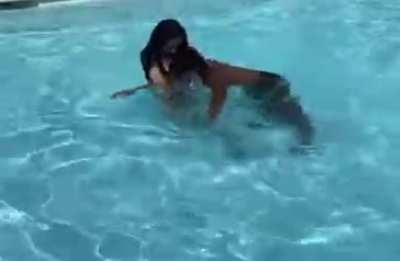 Deshae frost girlfriend nip slip again<wbr>🙏🏻🙏🏻