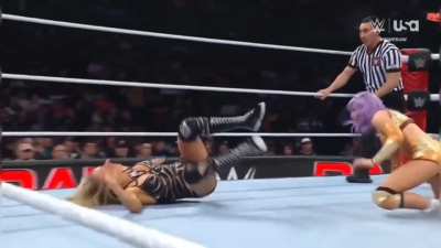 Candice & Indi are in tag team action!