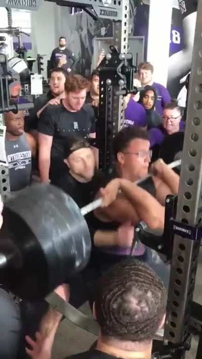 This guy squatted 450 pounds.