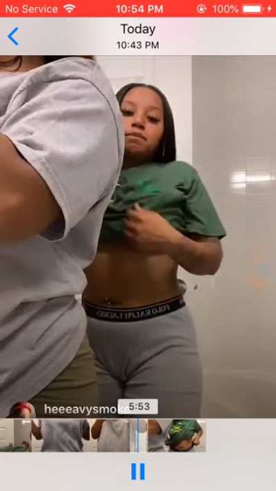 Tittie out