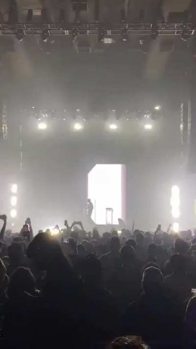 This is my favorite new part of Madeon’s show (taken at T5 in NYC on Thurs)