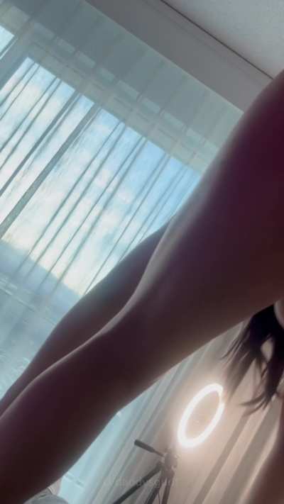 A certified dick rider, the knees don’t give out.