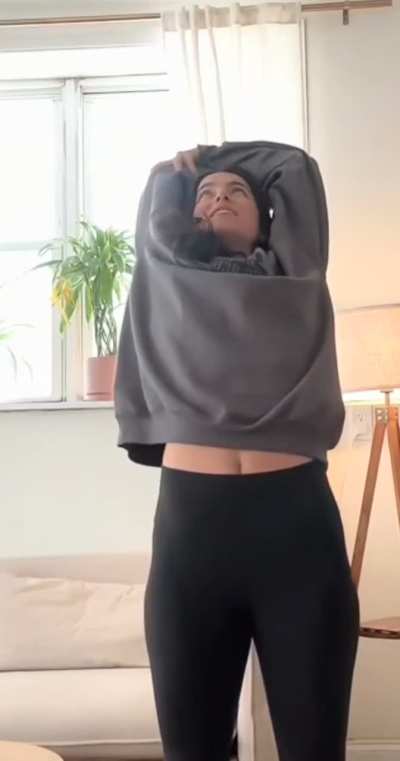 Tiktok - stretch @inflowwithalli