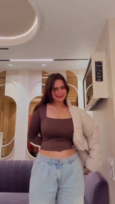 Ayesha 