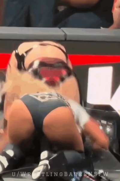 Liv Morgan & Stephenie Vaquer