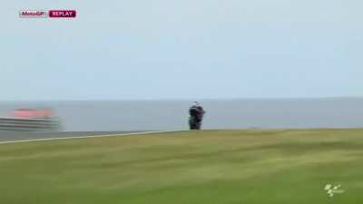 Has there ever been a camera transition better than this one in MotoGP?