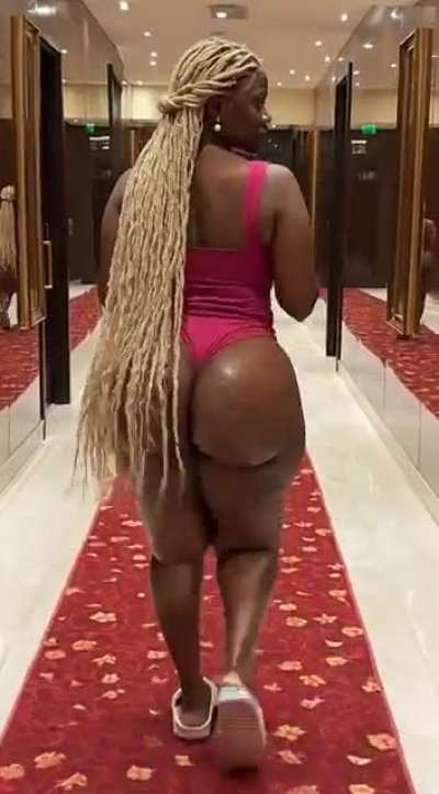 Turned her best pic into a vid