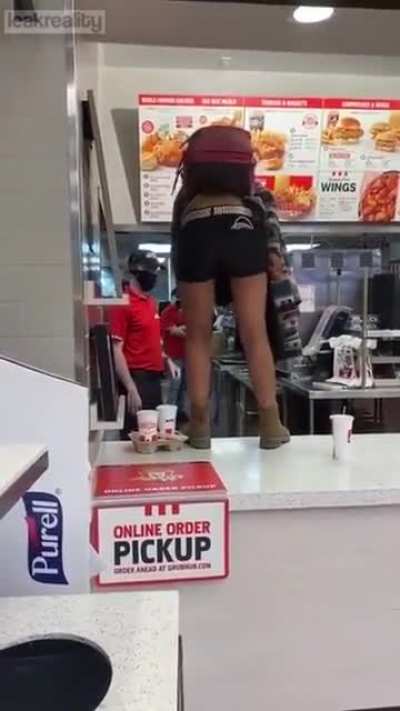 Some random woman is making a big scene on KFC because she’s hungry.