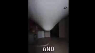 El wn que pone imágenes creepy en el grupo llegando a su hora preferida ,las 12:00 de la noche: