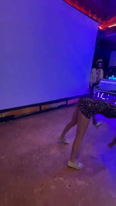 HMC while I try Oculus 🏓