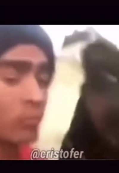 😳