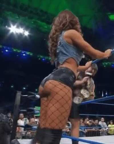 Brooke Tessmachers incredible ass. So hot🤯🤯<wbr>🤯