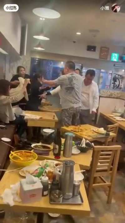 Chinese tourist fight at ikebukuro ramen shop in japan