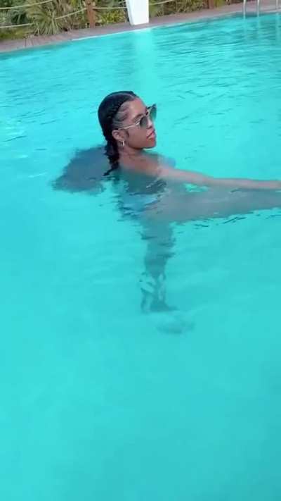 🧜🏽‍♀️