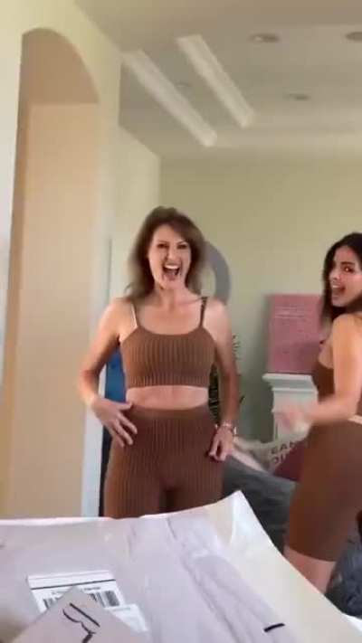 Ass Shaking