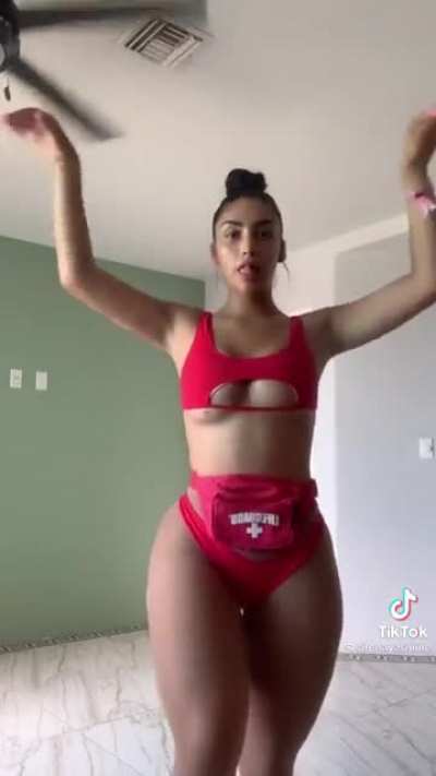 She Thicc