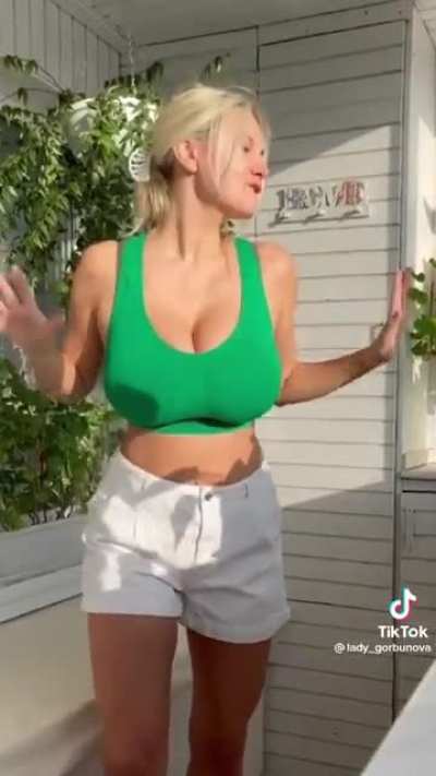 Russian Babe @Lady<wbr>_Gorb<wbr>unova