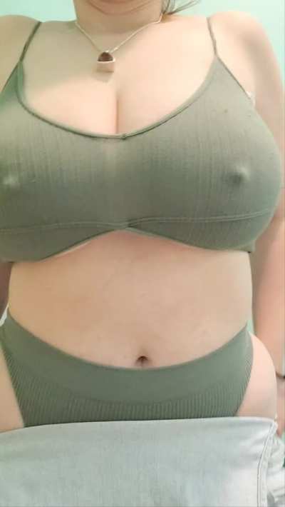 Struggled to get my phat ass out of the shorts 😜