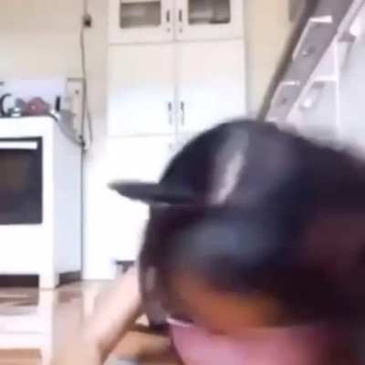 ahri after serafeces replaced her antidepressants with cocaine tablets