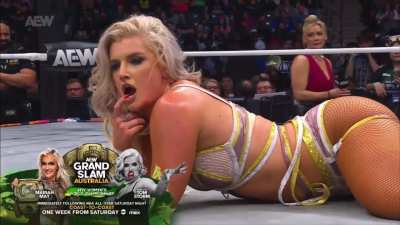“The Glamour” Mariah May (“Timeless” Toni Storm)