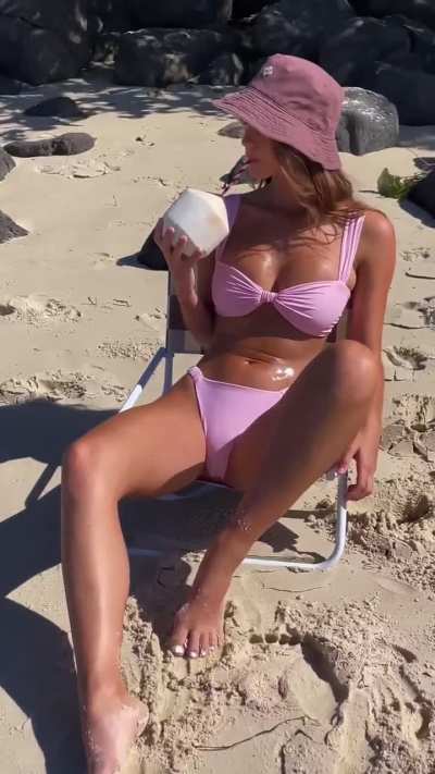 IG Emily Feld 