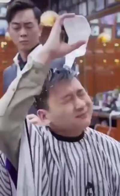 💦
