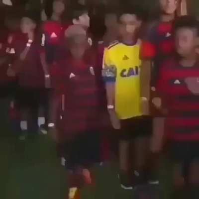 o bom é que essa porra nunca perde a graça