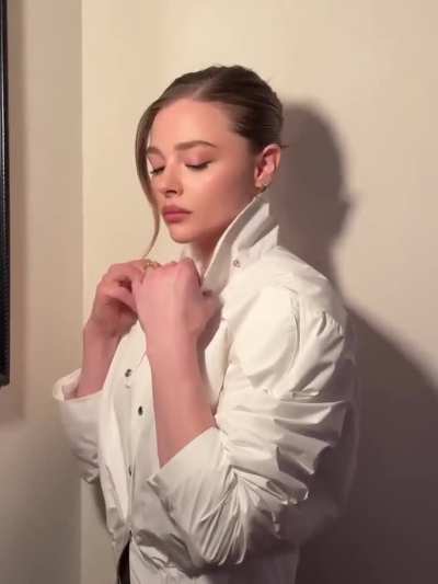 Chloe’s look for the Today Show IG 12/1/2025
