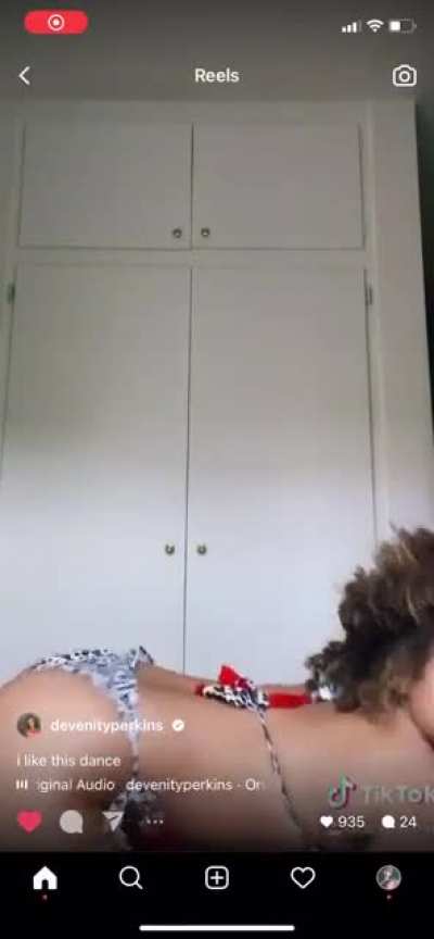 Tha jiggle tho