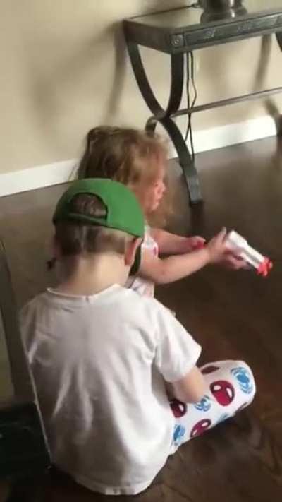 Child shoots herself (GRAPHIC)