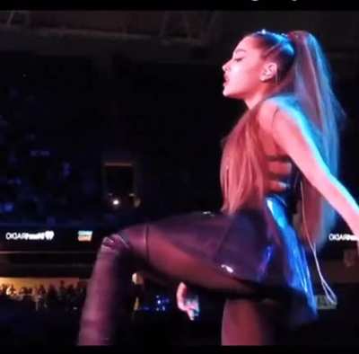 Mistress Ari