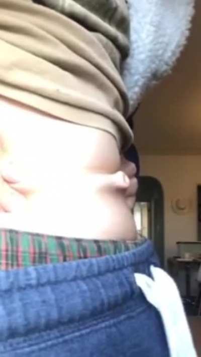 I have a phobia for belly buttons now.