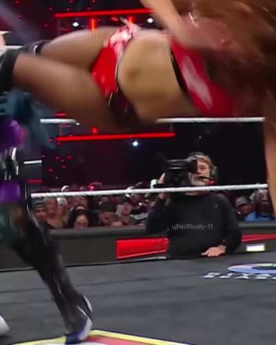 Nikki Bella