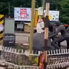ఎక్కడో తెలీదు కాని ఇంకో లోకం లో వున్నాడు వీడు