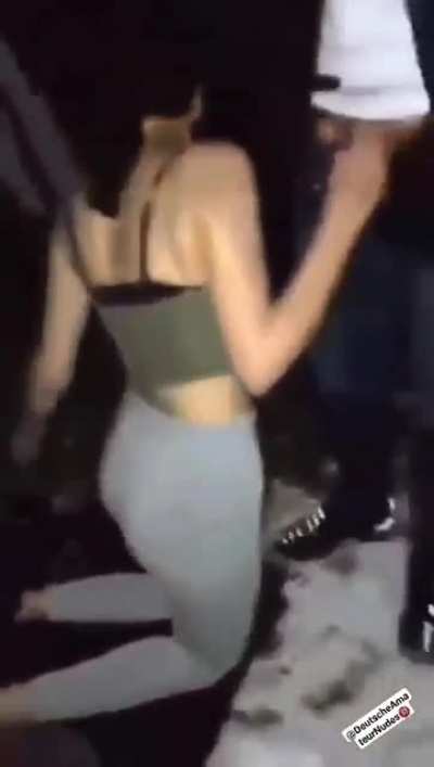 👀