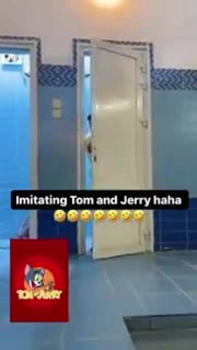 😂