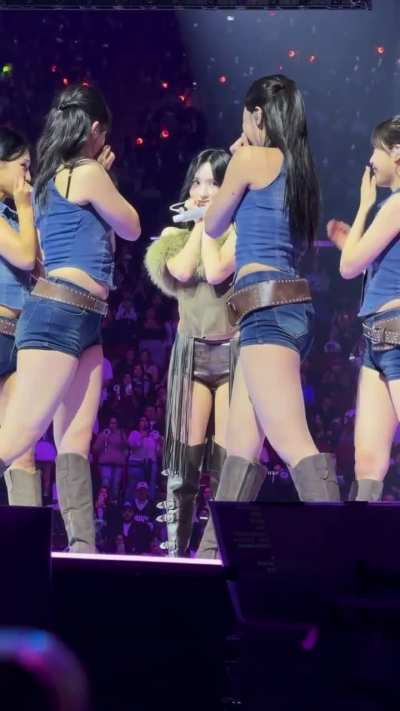 Mina, cute with dancers!