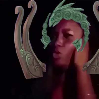 Miss Whoretune slapping Karma after stealing her cannon minion with an empowered Q