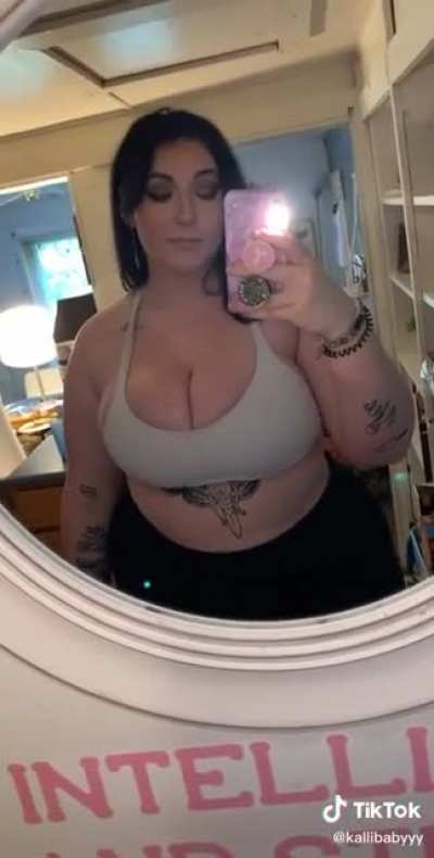 She 6’3”!
