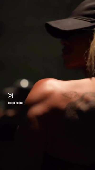 Mara Sade’s RIPPED body.
