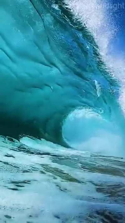 These waves are amazing