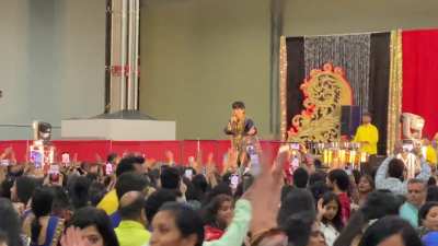 Live Thala tribute by Falguni Pathak